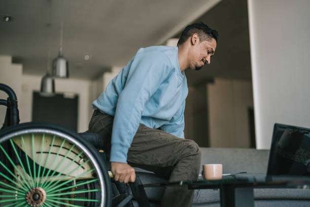 पक्षाघात (Paralysis) का आयुर्वेदिक इलाज: कारण, लक्षण, घरेलू उपाय और सबसे अच्छी दवा