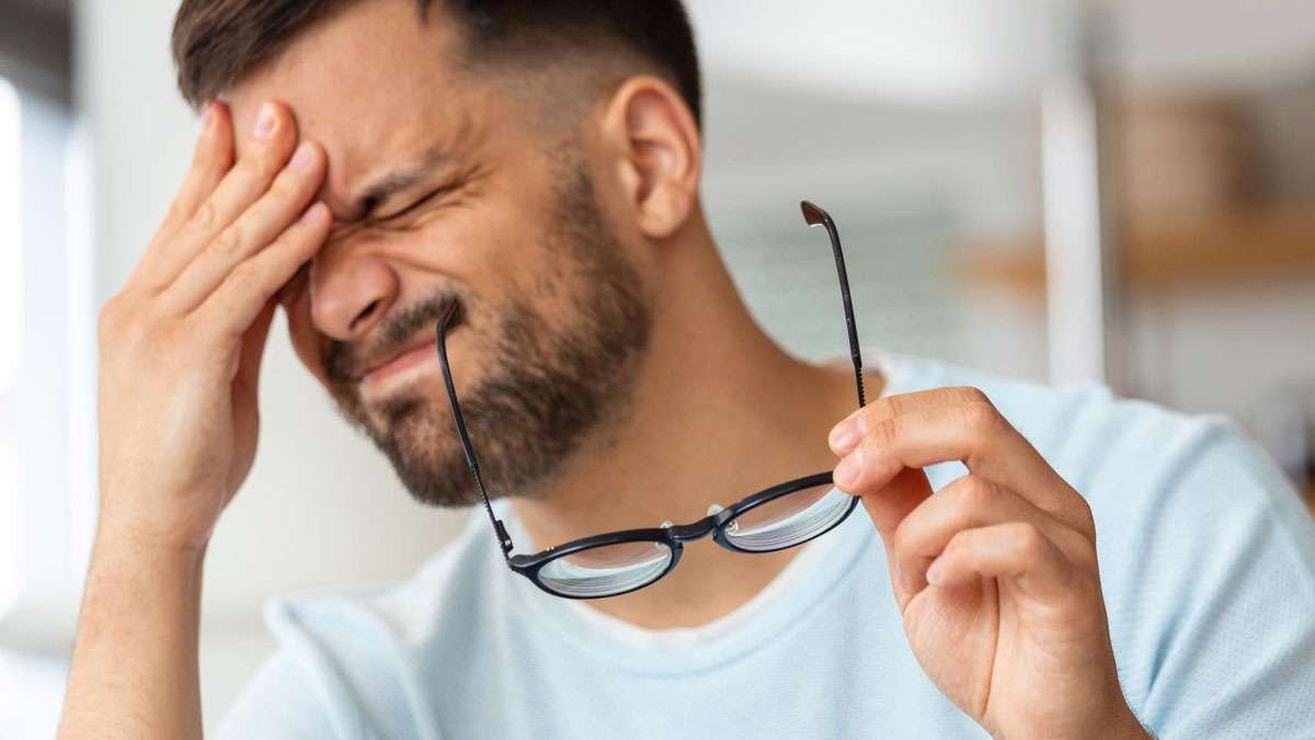 Weak Eyesight — Causes, Signs, Ayurvedic Care & When to Seek Help