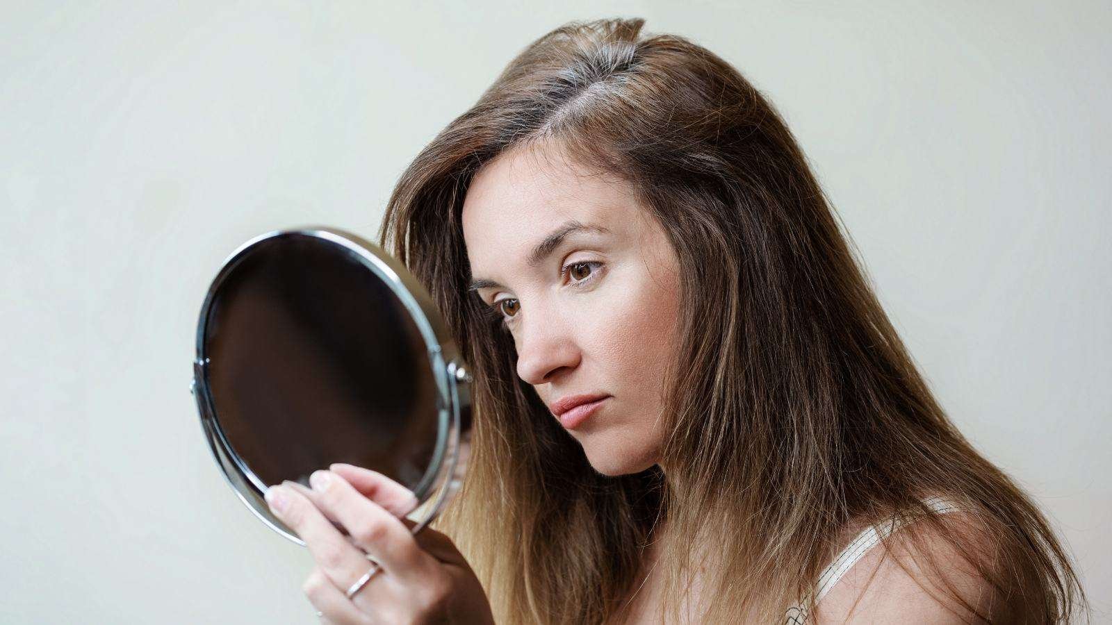 10 Best Remedies for White Hair (Ayurvedic & Natural)