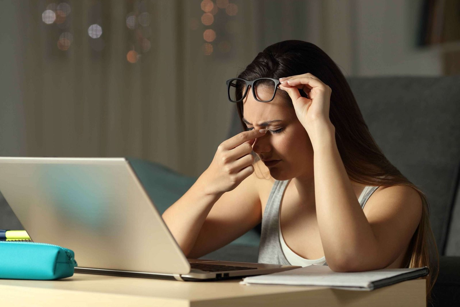 Impact of Screen Time on Mental Wellbeing — What Science & Ayurveda Say