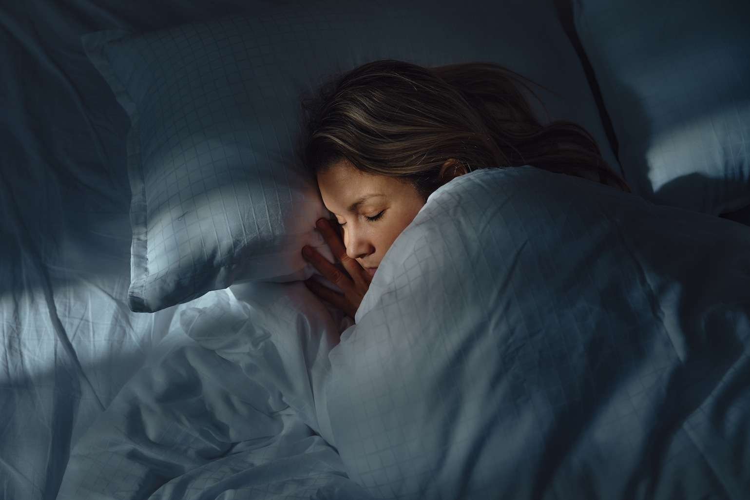 Ayurvedic Herbs That Promote Deep Sleep — Practical Guide
